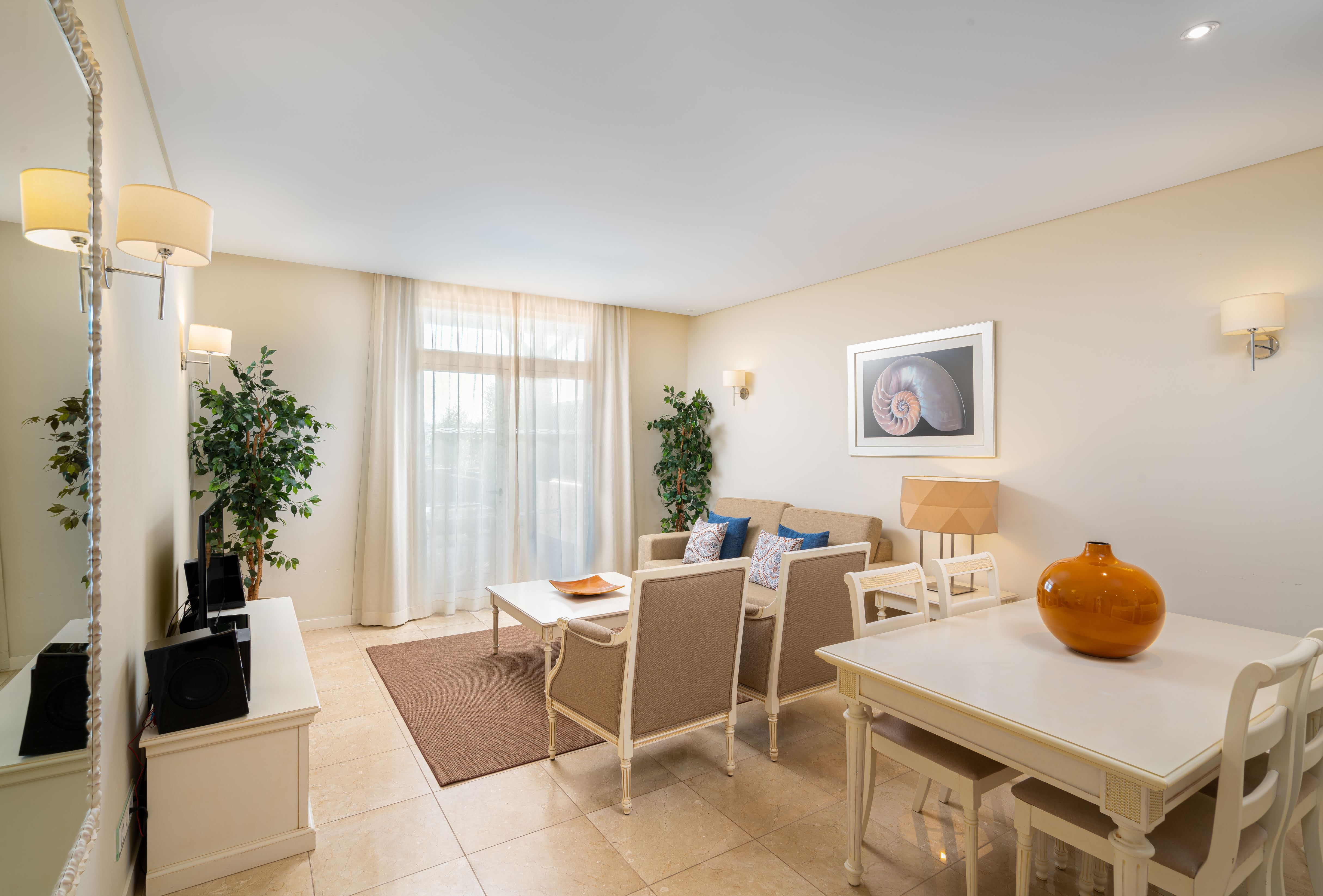 Msr lxt1 livingroom